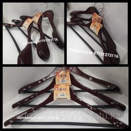 Плечики убойные. Свет темно красный дерево. 45 см.