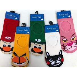 Женские следы с принтами