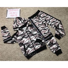 Спортивный костюм.