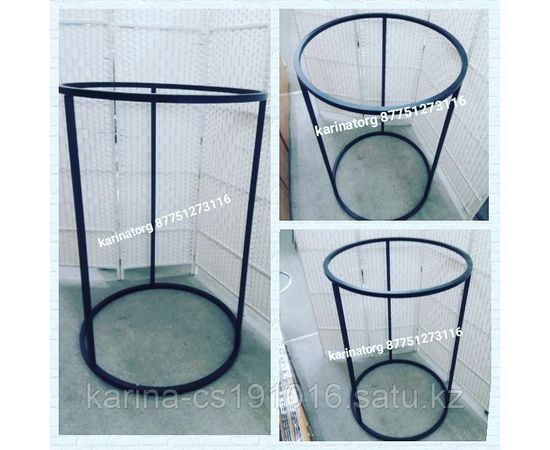 Стойка для демонстрации одежды