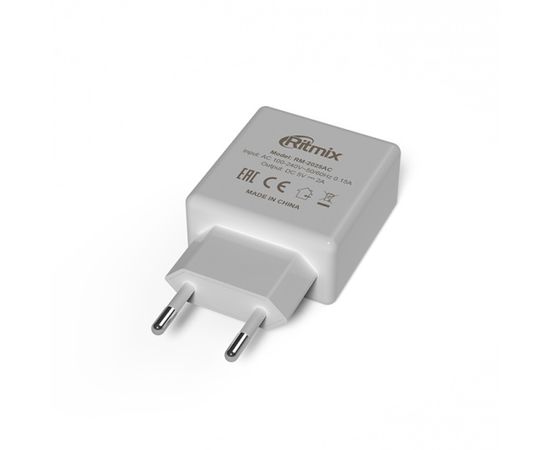 Зарядное устройство сетевое Ritmix RM-2025AC белый 2 USB