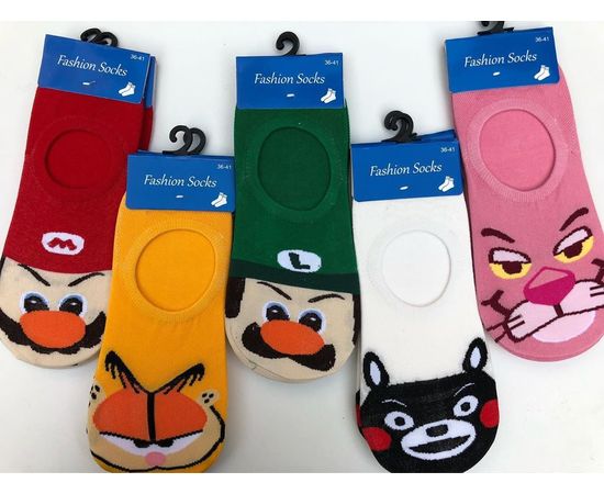 Женские следы с принтами