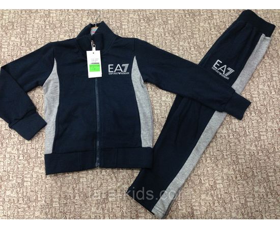 Спортивные костюмы